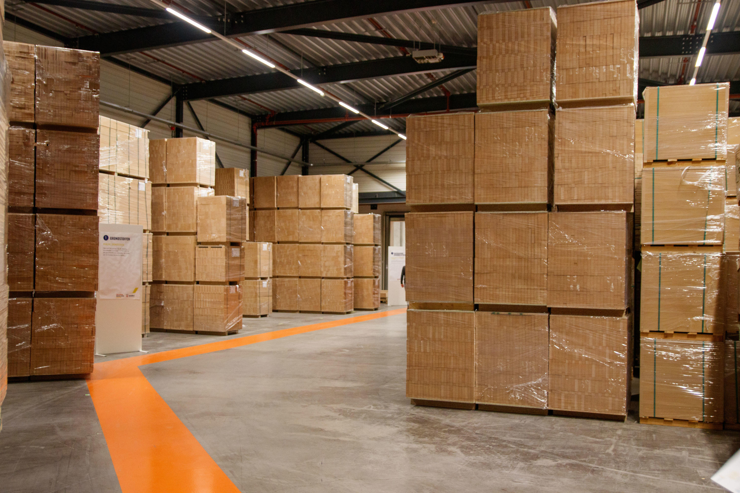 Foto: grondstoffen in het magazijn